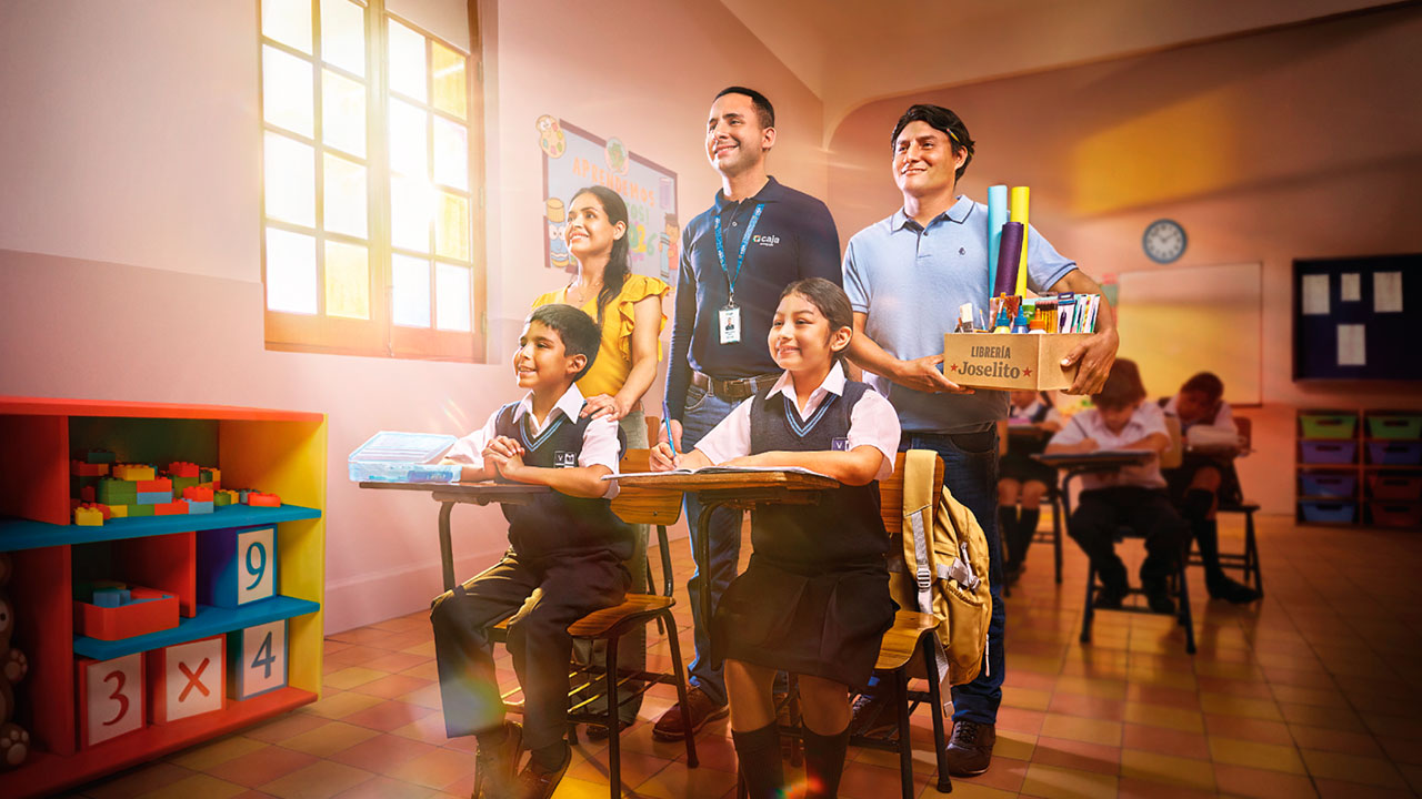 Caja Arequipa inicia su campaña escolar en Arequipa 