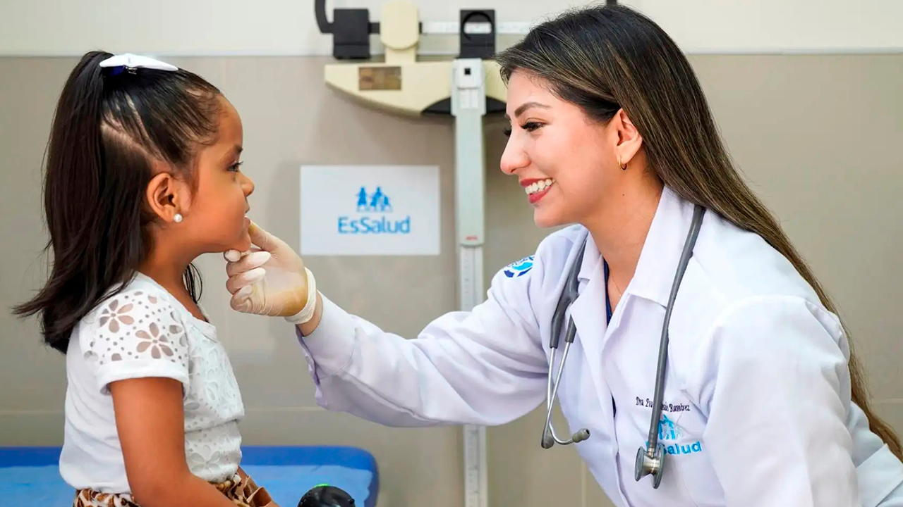 Arequipa: cerca de 1050 médicos están desempleados y aumenta la emigración de profesionales