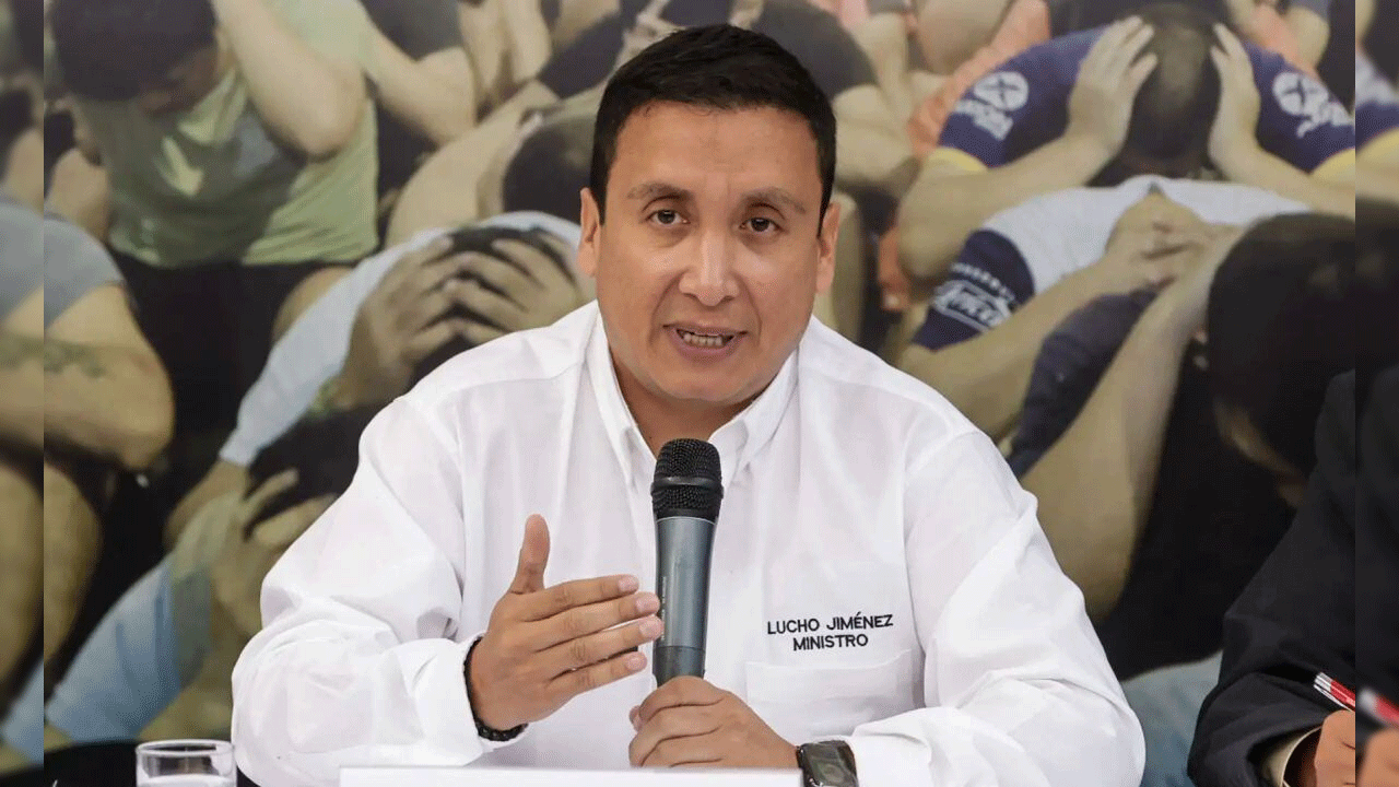 Ministro de Justicia aclara pedido de gracia para Pedro Castillo