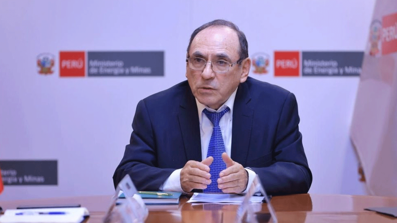 Defensa de ministro Alfaro niega denuncia y anuncia querella por difamación