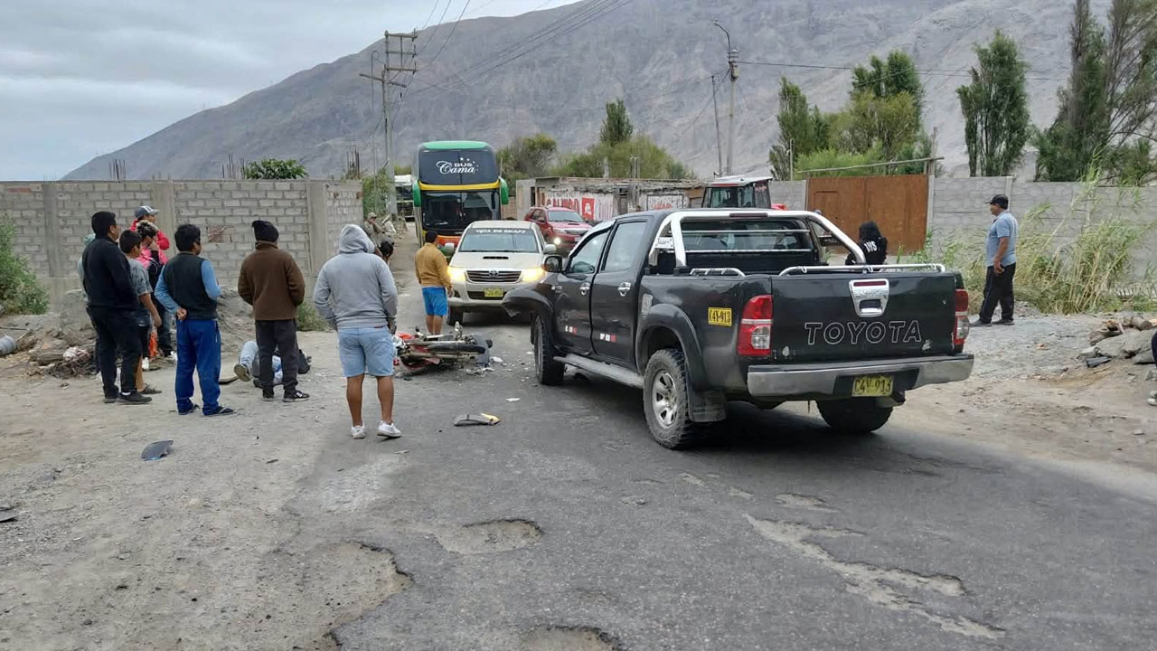 Camaná: motociclista grave tras choque en Ocoña