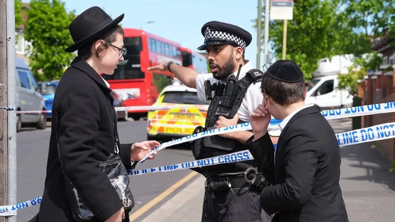 Apuñalan a dos judíos en Londres y detienen al atacante