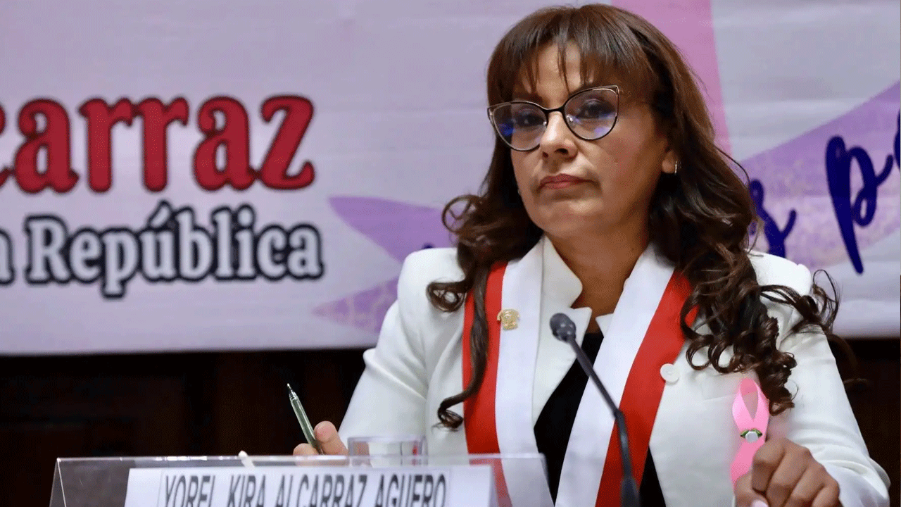 Kira Alcarraz niega agresión a trabajador del SAT