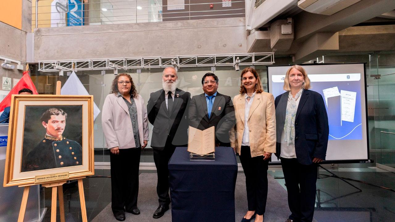 Libro con firma de Enrique Bolognesi regresa al Perú tras más de un siglo