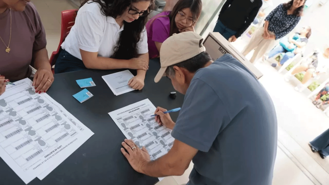 ONPE acelera capacitación de miembros de mesa rumbo a elecciones 2026