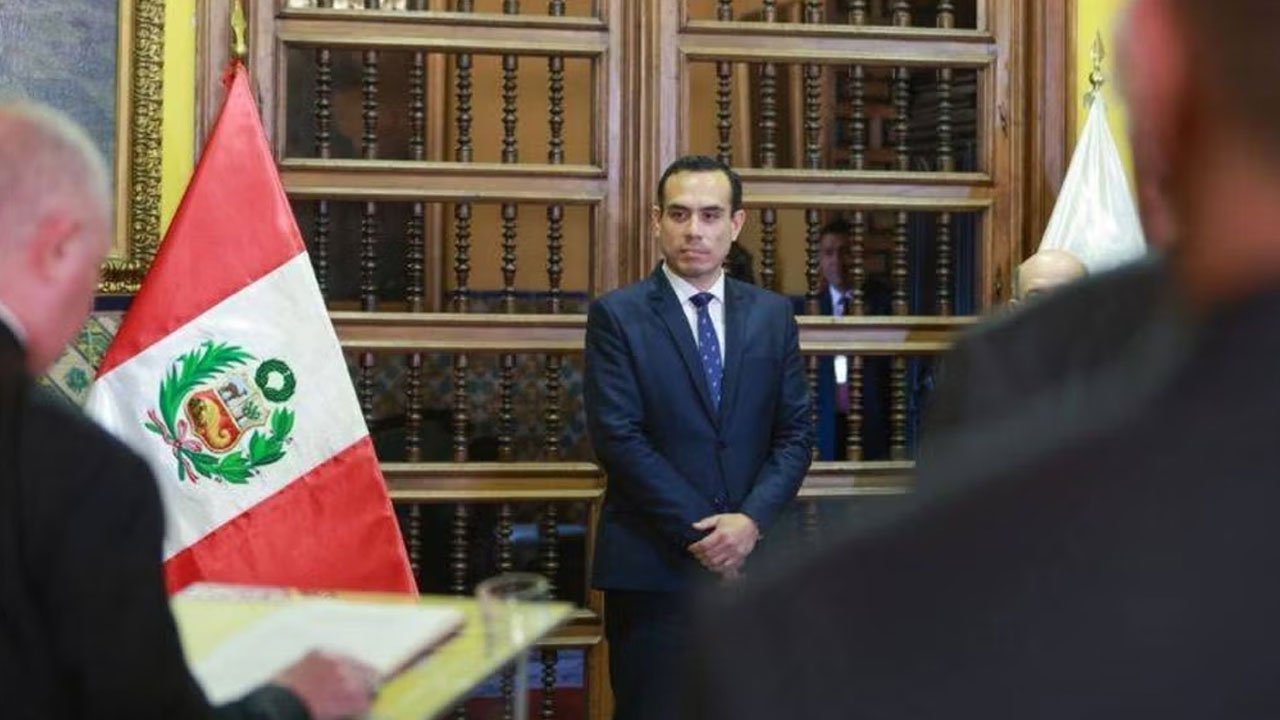 José Jerí defiende condecoración y rechaza críticas por homenaje en el Congreso