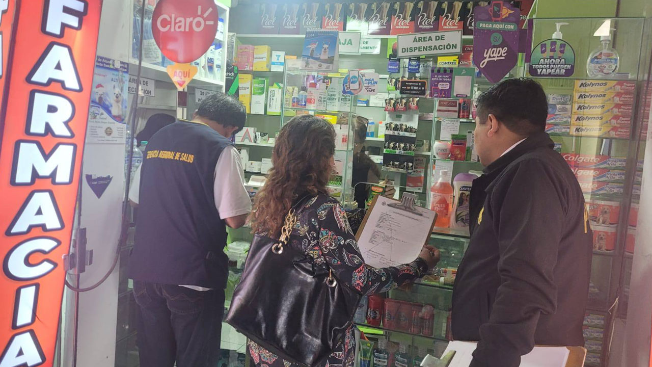 Fiscalía realiza control de farmacias en Terrapuerto de Arequipa
