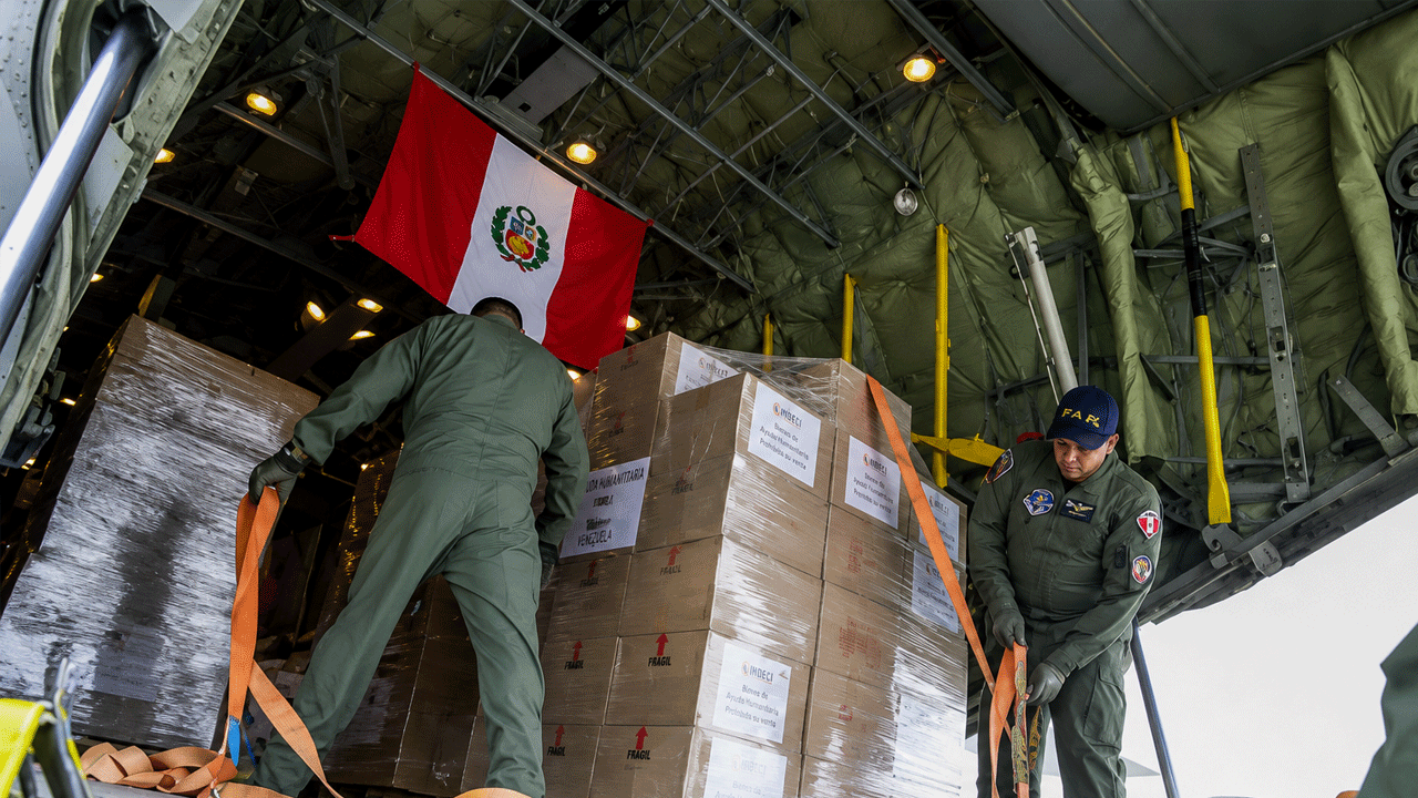 FAP trasladó 14.5 toneladas de ayuda humanitaria a Venezuela