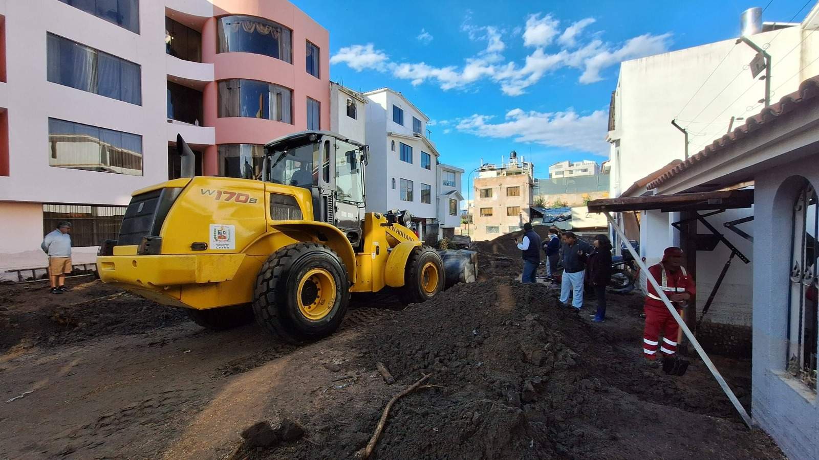 Cayma acelera reconstrucción de puentes tras daños por lluvias y torrenteras