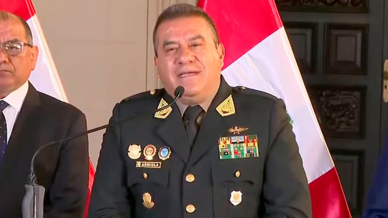 Óscar Arriola deja la Policía tras crisis de seguridad