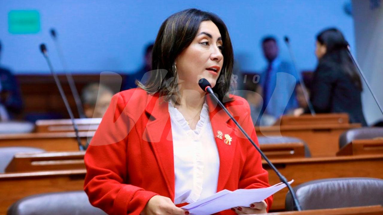 Fiscalía investiga a excongresista Kelly Portalatino tras accidente vehicular 