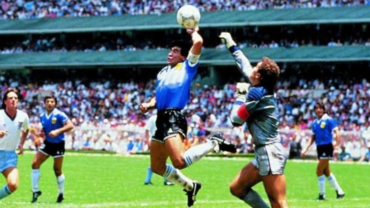 Balón de goles de Maradona cambia de dueño