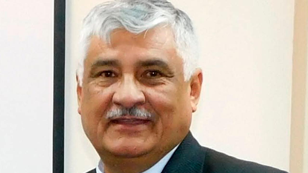 Médico Miguel Farfán Delgado destaca la importancia de fortalecer el sistema de salud en el Perú en el Día del Padre