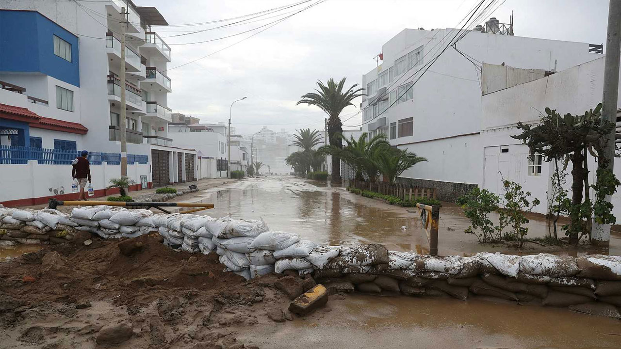 Fenómeno El Niño amenaza más de 500 mil conexiones de agua potable en cinco regiones del Perú
