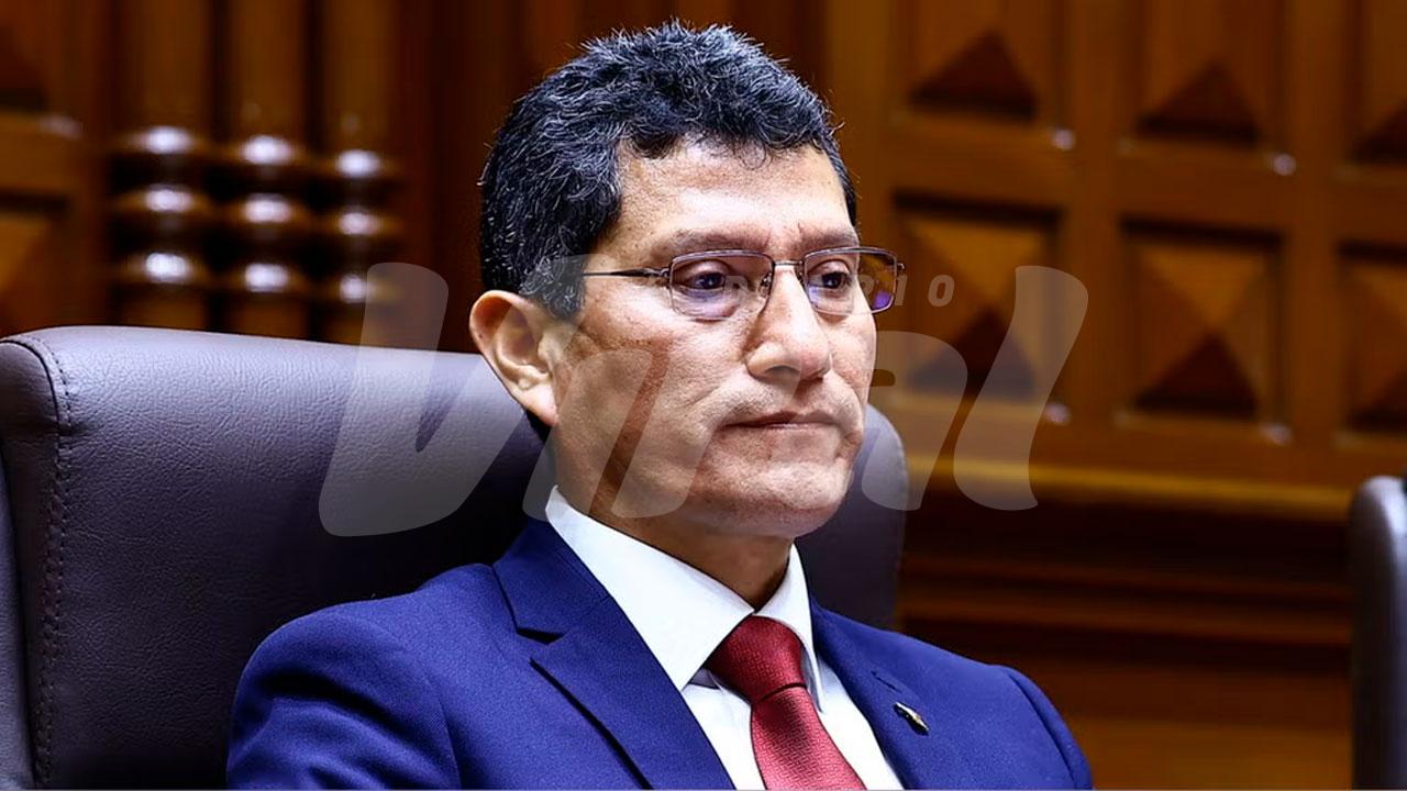 Harvey Colchado propone limitar pensión de militares y policías que sean congresistas