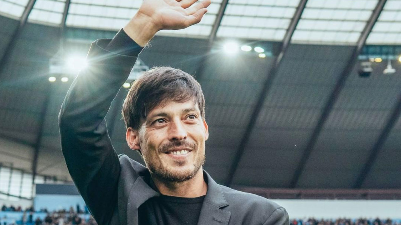David Silva sale del retiro y jugará en Hong Kong