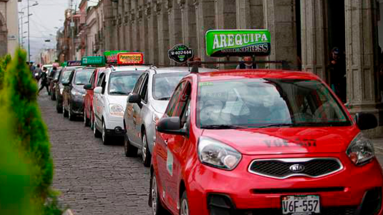 Alza del combustible obliga a 1350 taxistas a dejar de trabajar en Arequipa