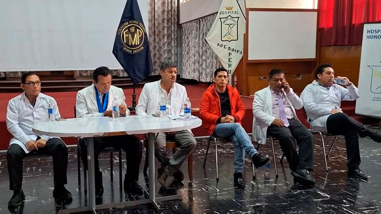 Reinicio de huelga médica indefinida afectó 1200 citas programadas 