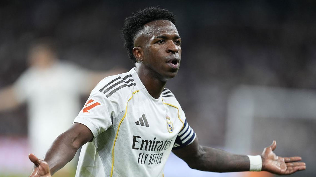 Vinicius renueva con Real Madrid hasta 2032