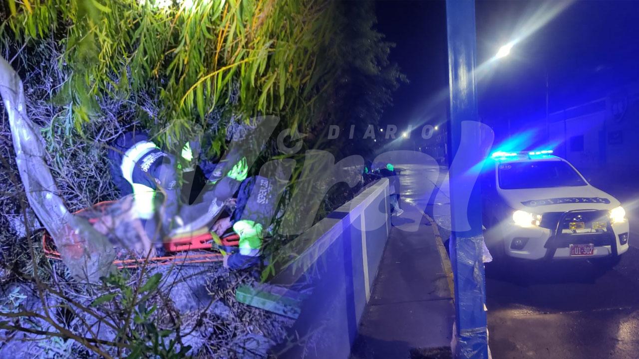 Serenos salvan a mujer herida de gravedad en el río Chili