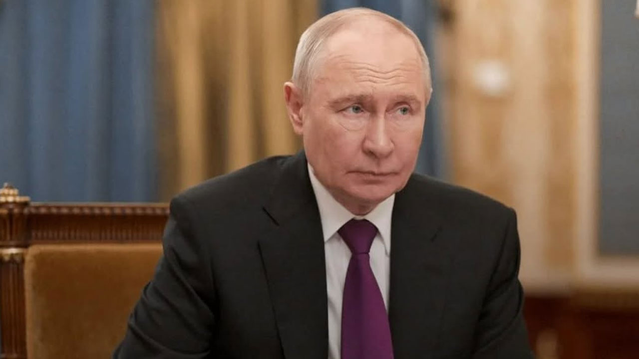Putin advierte que envío de tropas europeas a Ucrania significaría una guerra con Rusia
