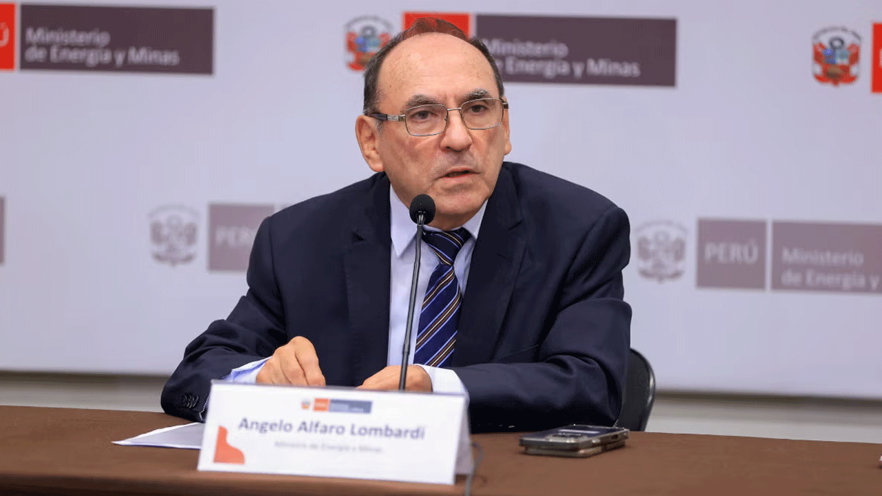 Ministro de Energía advierte riesgo por uso de GLP en autos a GNV en plena crisis de abastecimiento