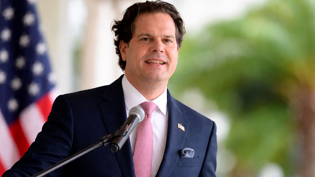 Embajador de EE.UU. afirma que Perú ya firmó contrato técnico por F-16 y advierte sobre costos por retrasos