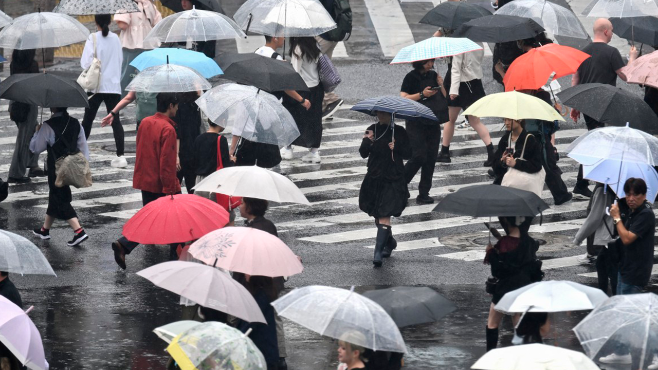 Surigae pierde fuerza y amenaza a Tokio tras récord de lluvias