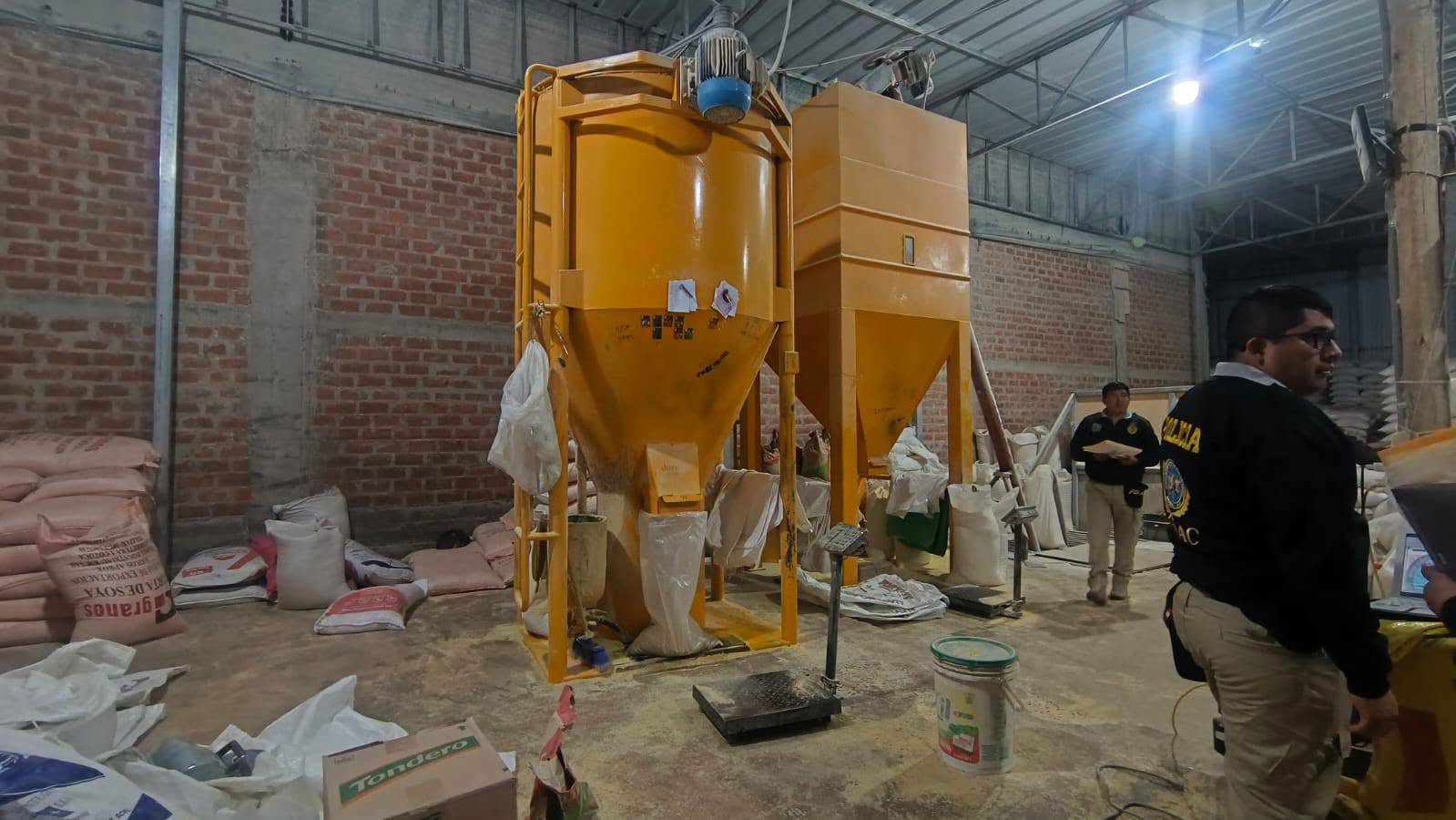 Megaoperativo en Tacna desarticula presunta red de contrabando y decomisa mercancía ilegal