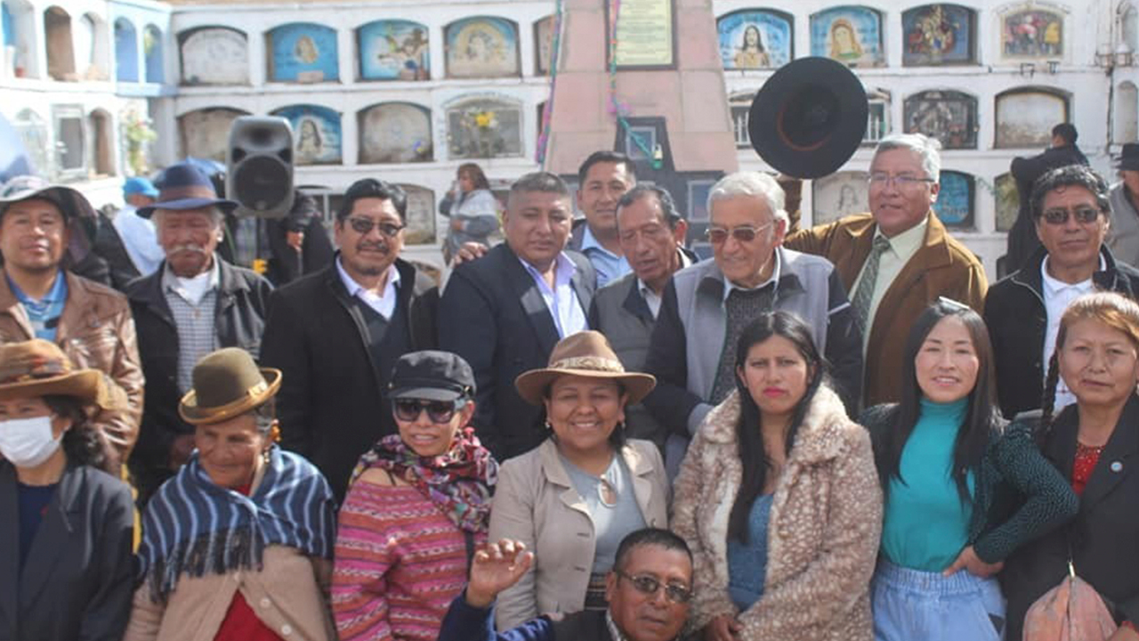 Huancané rinde homenaje a personajes históricos por el Día de la Cultura Puneña