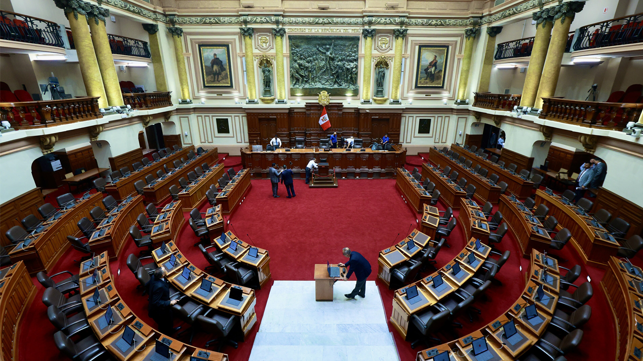 Rechazan intento de congresistas para cambiar las normas mineras y ambientales antes de dejar el poder