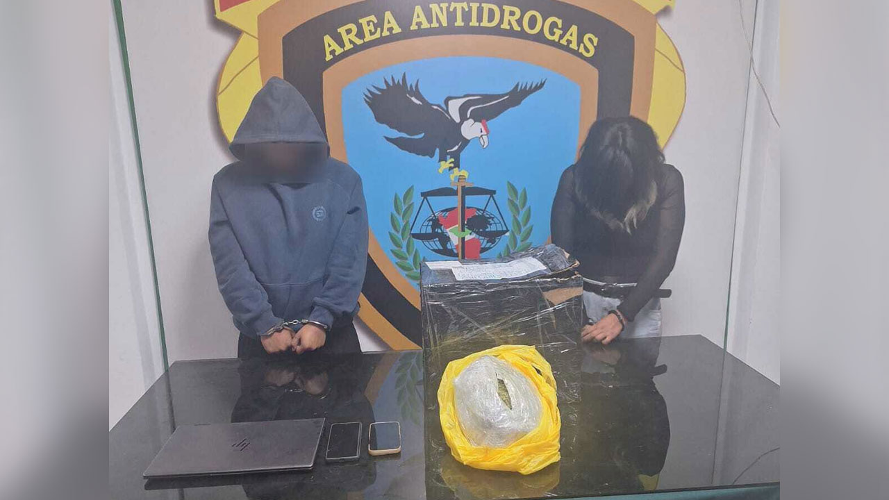 Arequipa: detienen a pareja con un kilo de marihuana