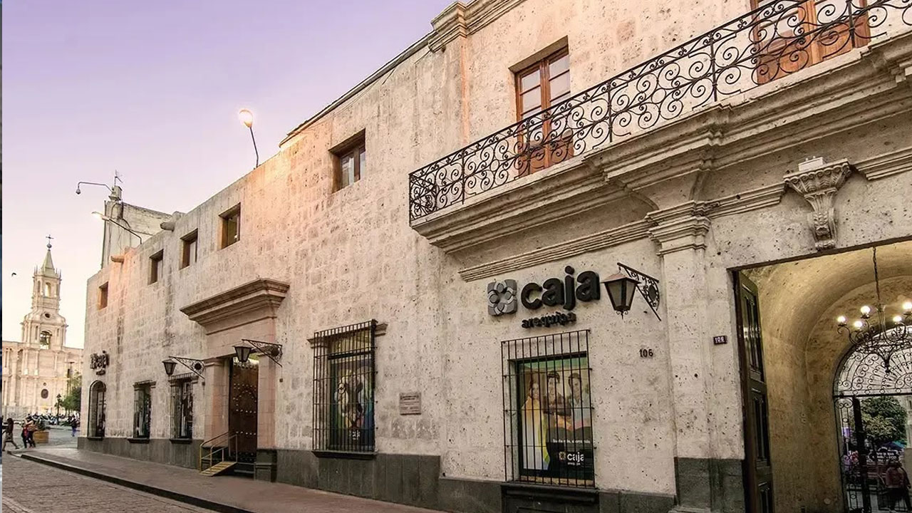 Caja Arequipa supera los S/11 000 millones en colocaciones y establece un nuevo hito en las microfinanzas