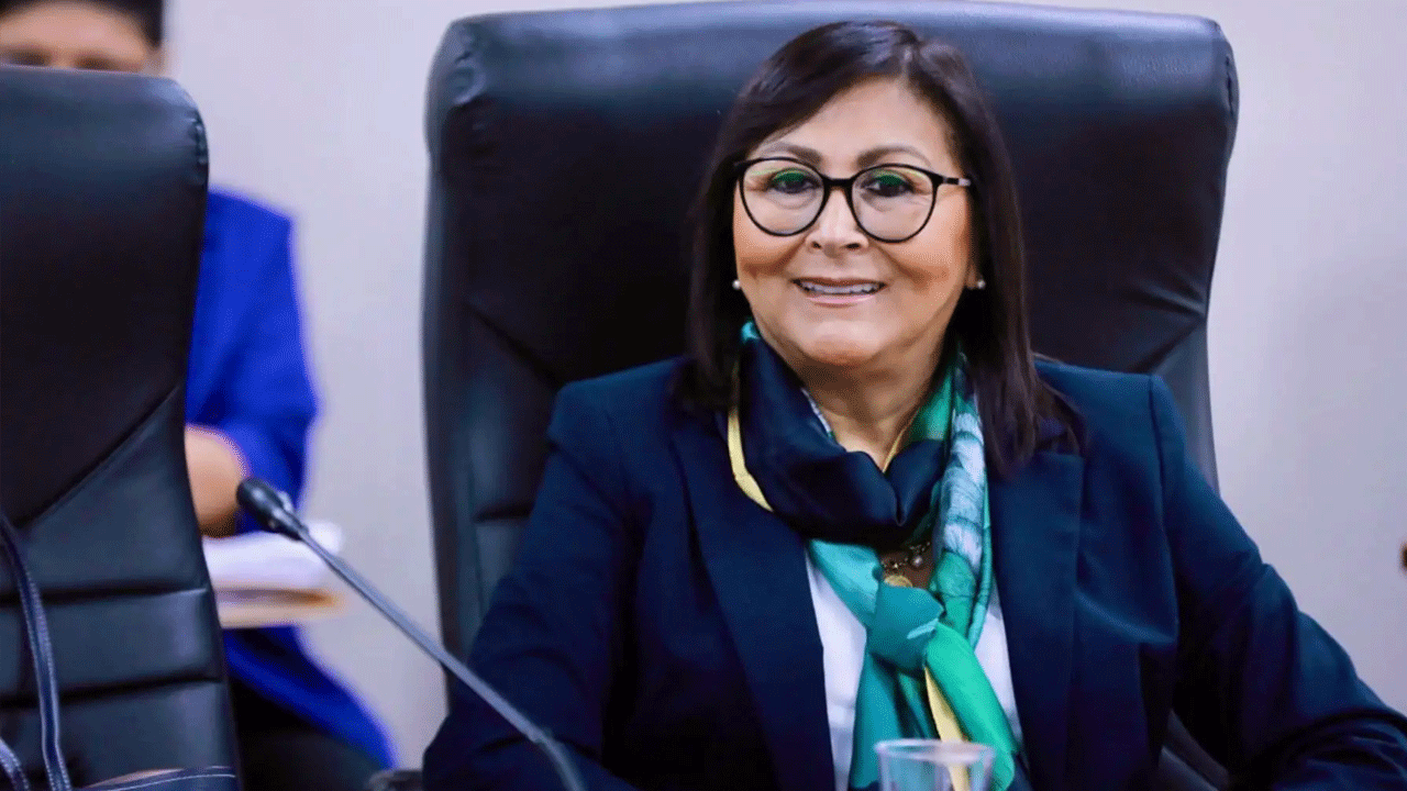 Comisión de Ética evalúa denuncia contra Milagros Jáuregui y revisa caso Kira Alcarraz
