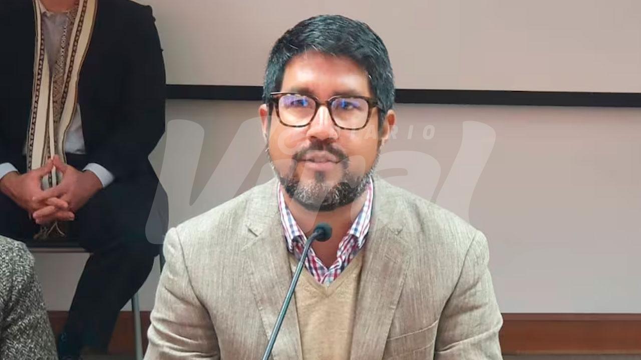 Presidente de Transparencia renuncia en medio de cuestionamientos por servicios vinculados al Estado