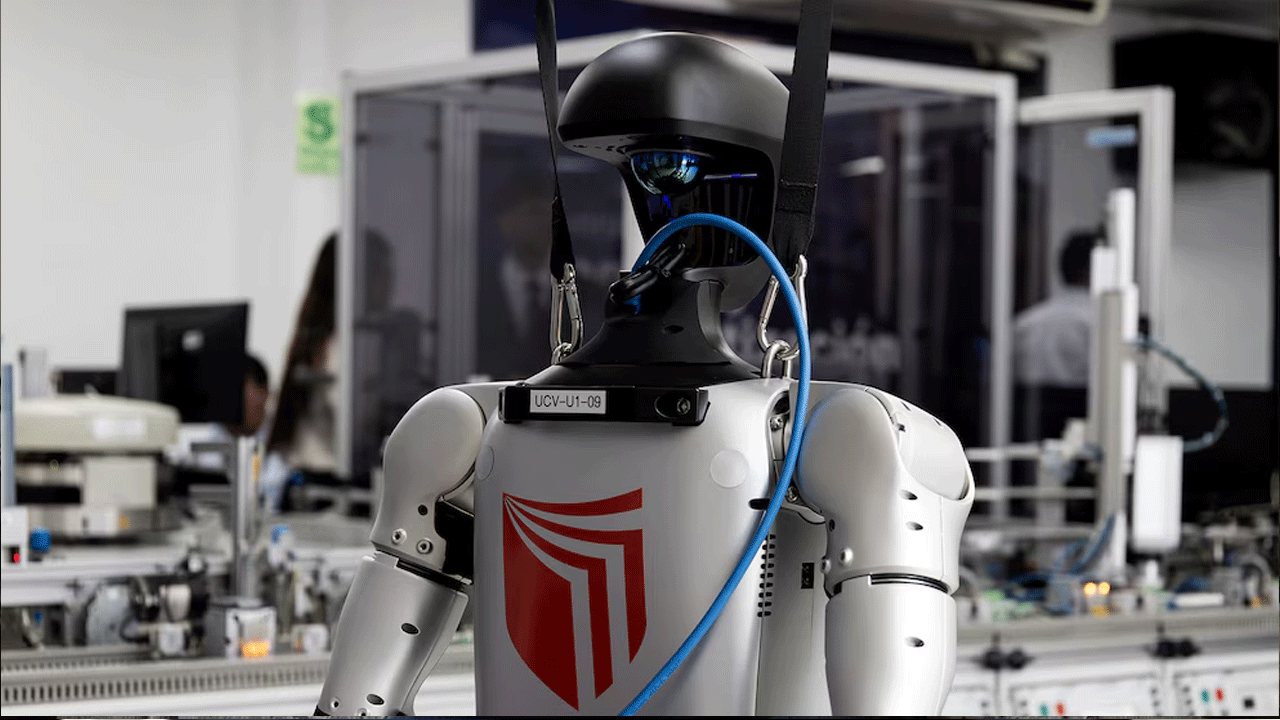 Universidad César Vallejo incorpora robots humanoides para transformar la educación en Perú