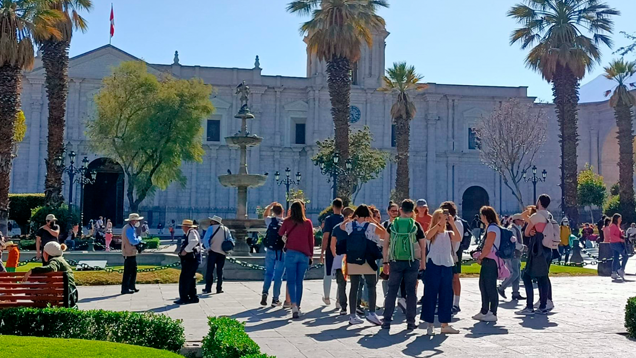 Arequipa espera recibir más de 180 mil turistas extranjeros durante la temporada alta 2026