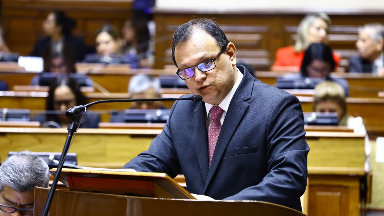 Ejecutivo afina pedido de facultades legislativas