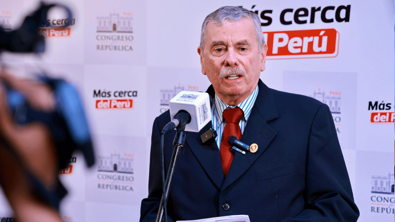 Rospigliosi pide evitar una crisis política por el caso ‘Chifagate’ y descarta salida apresurada de José Jerí