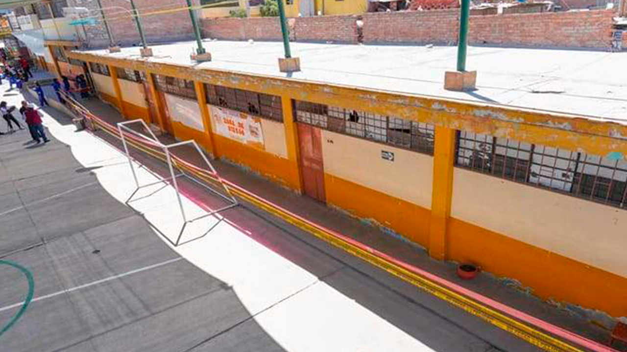 Consejero Osías Ortiz pedirá informe por riesgo en colegio Julio C. Tello tras investigación fiscal