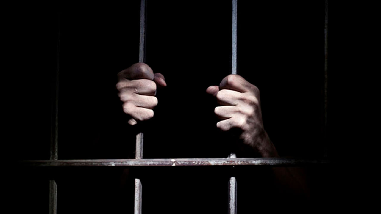 Acusado de posesión de arma de fuego a prisión preventiva