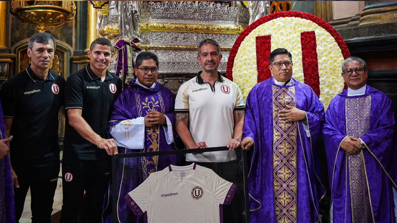 Universitario se encomienda al Señor de los Milagros en plena lucha por el Torneo Clausura