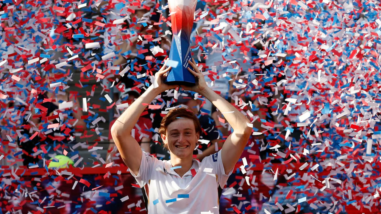 Ignacio Buse da gran salto en el ranking ATP tras conquistar Hamburgo