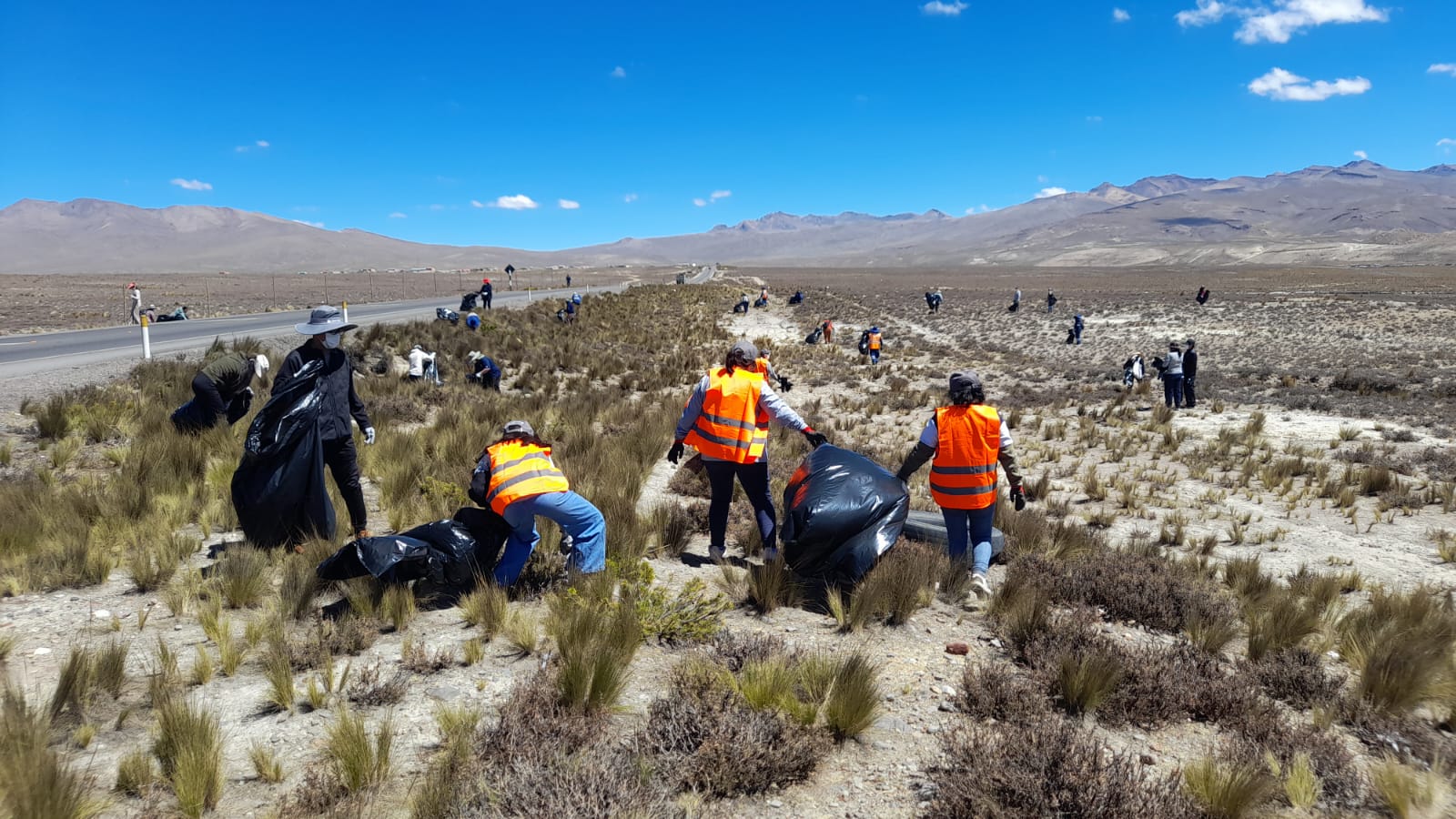 Recogen más de 50 toneladas de basura en megacampaña de limpieza “Tambo Cañahua 2026”