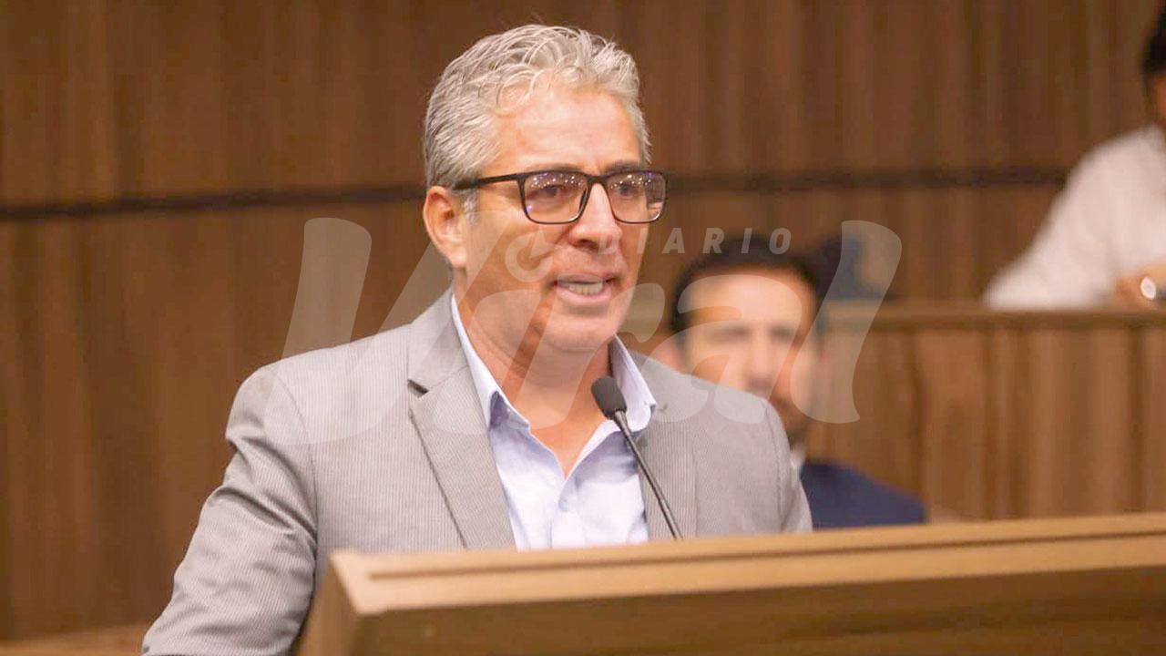 Ministro de Vivienda señala que construcciones en quebrada encarecen gastos públicos para saneamiento