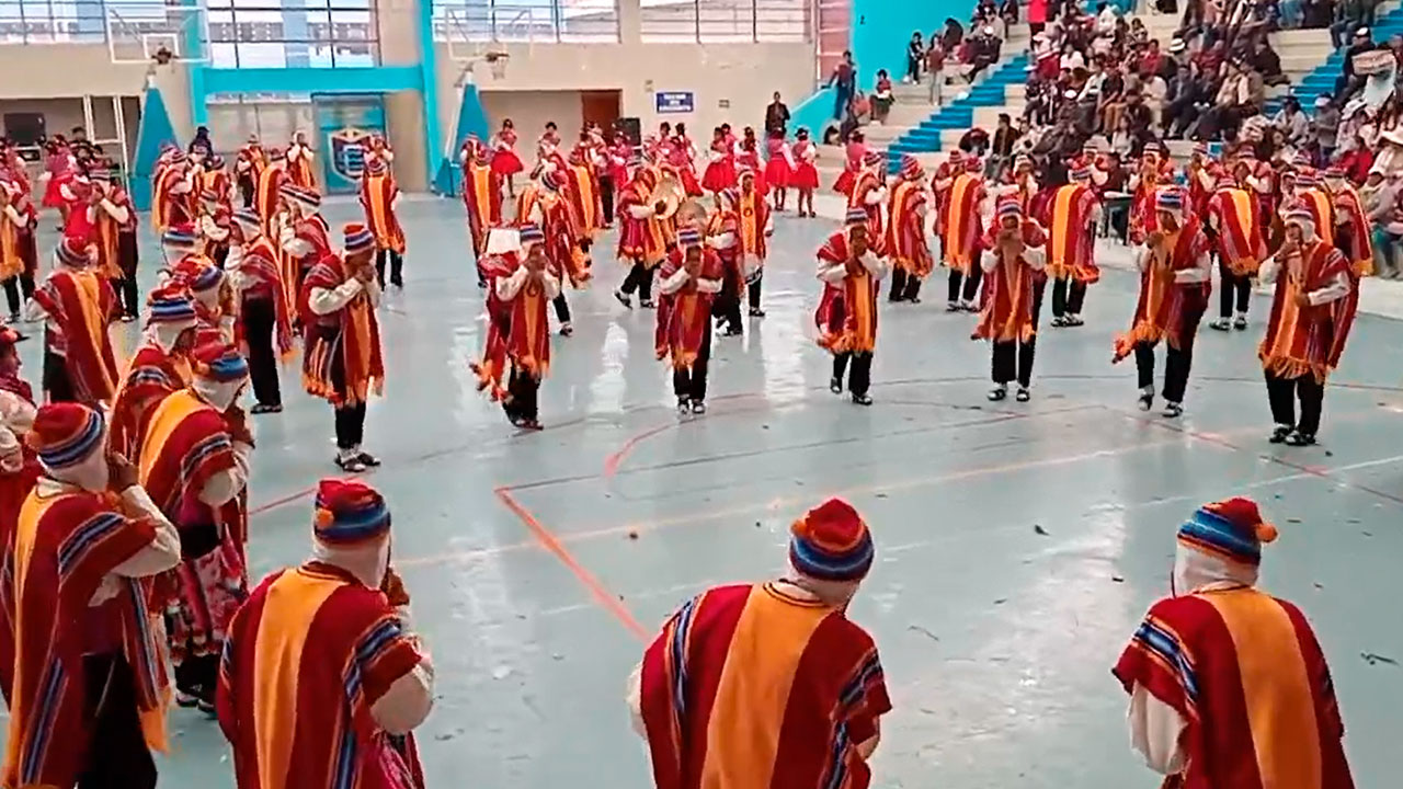 Puno: Yunguyo gana con sus sikuris en tradicional concurso