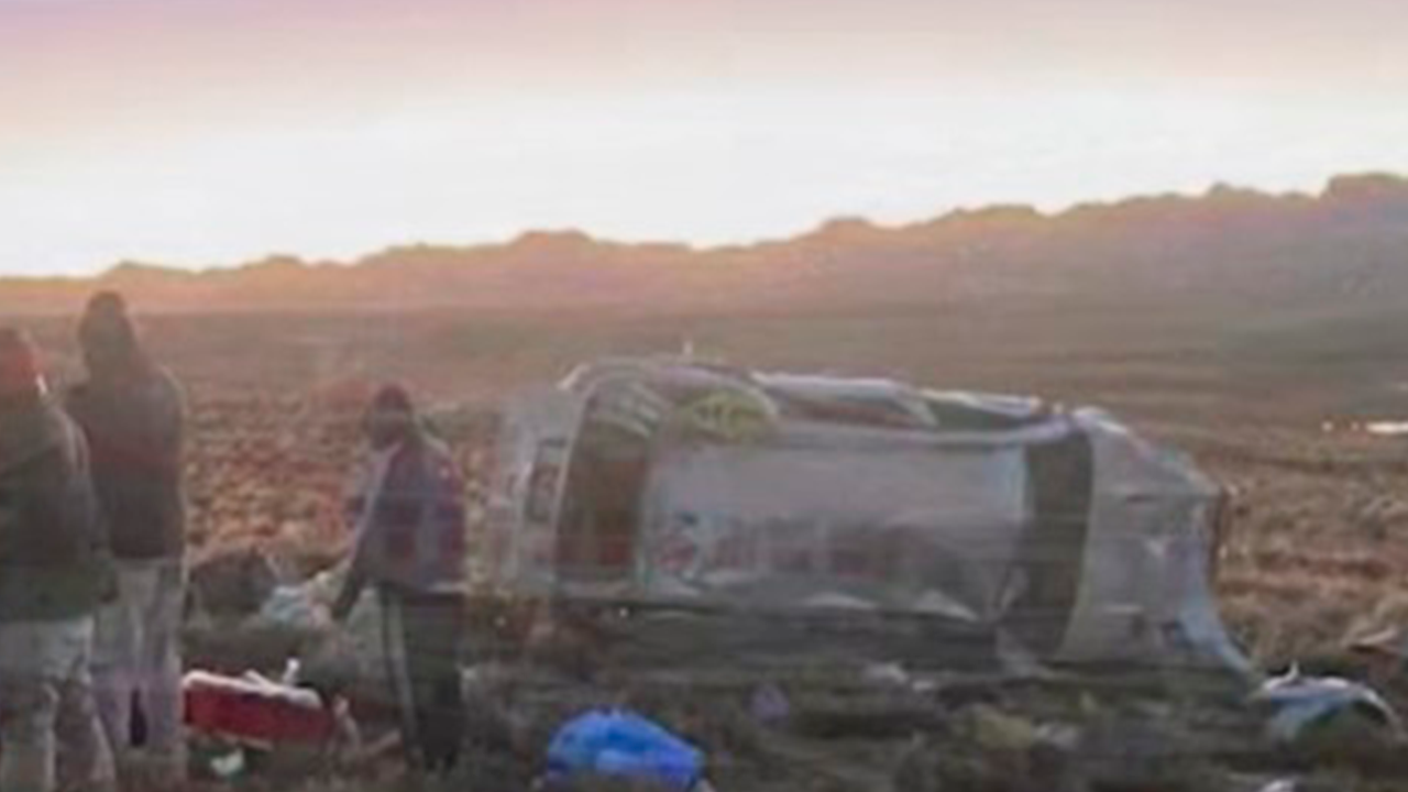 Tacna: mujer muere y cinco personas resultan heridas tras volcadura en la carretera Binacional
