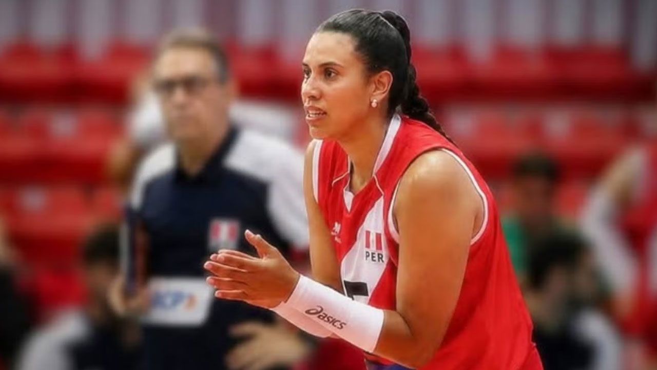 Karla Ortiz se retira de la selección peruana de vóley