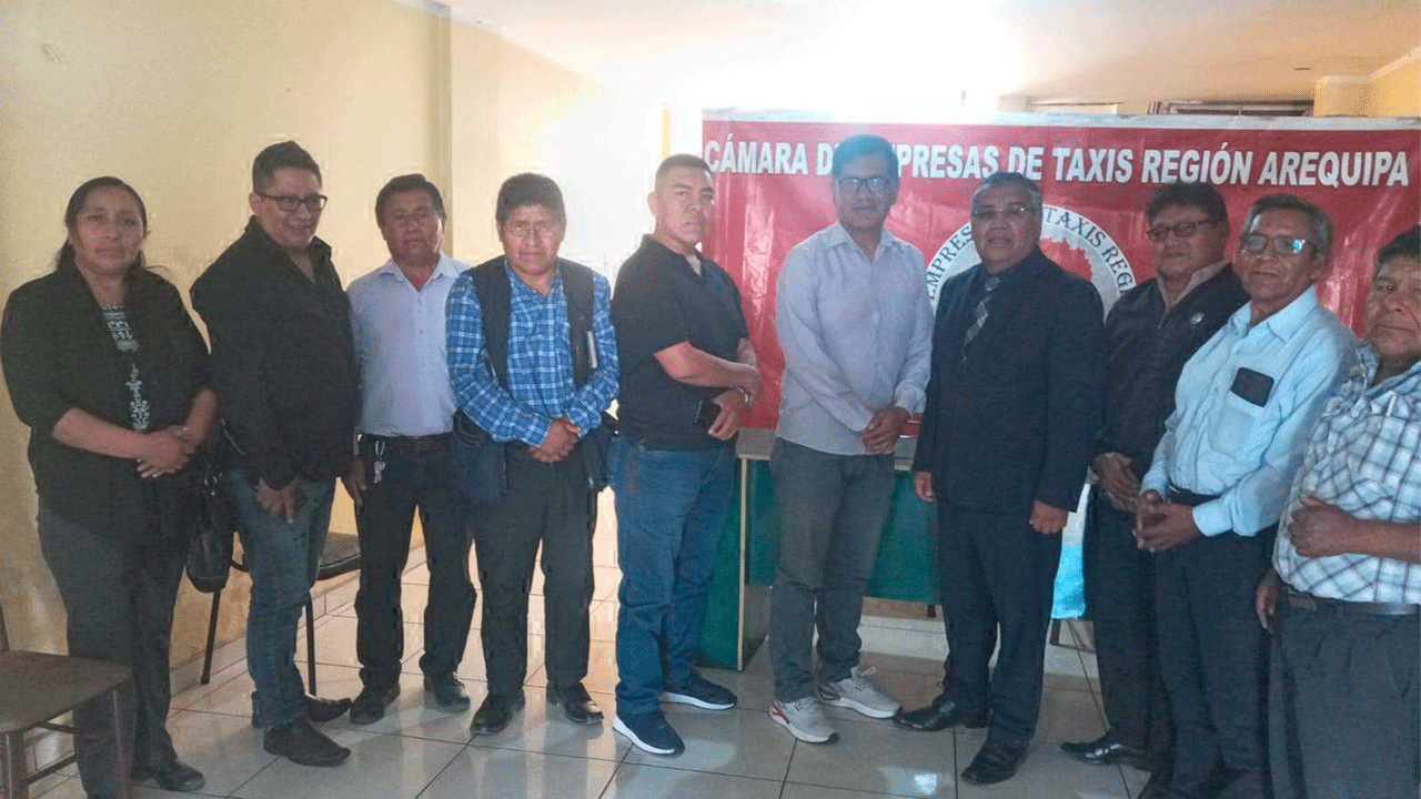 Arequipa: taxistas agradecen apoyo de José Suárez