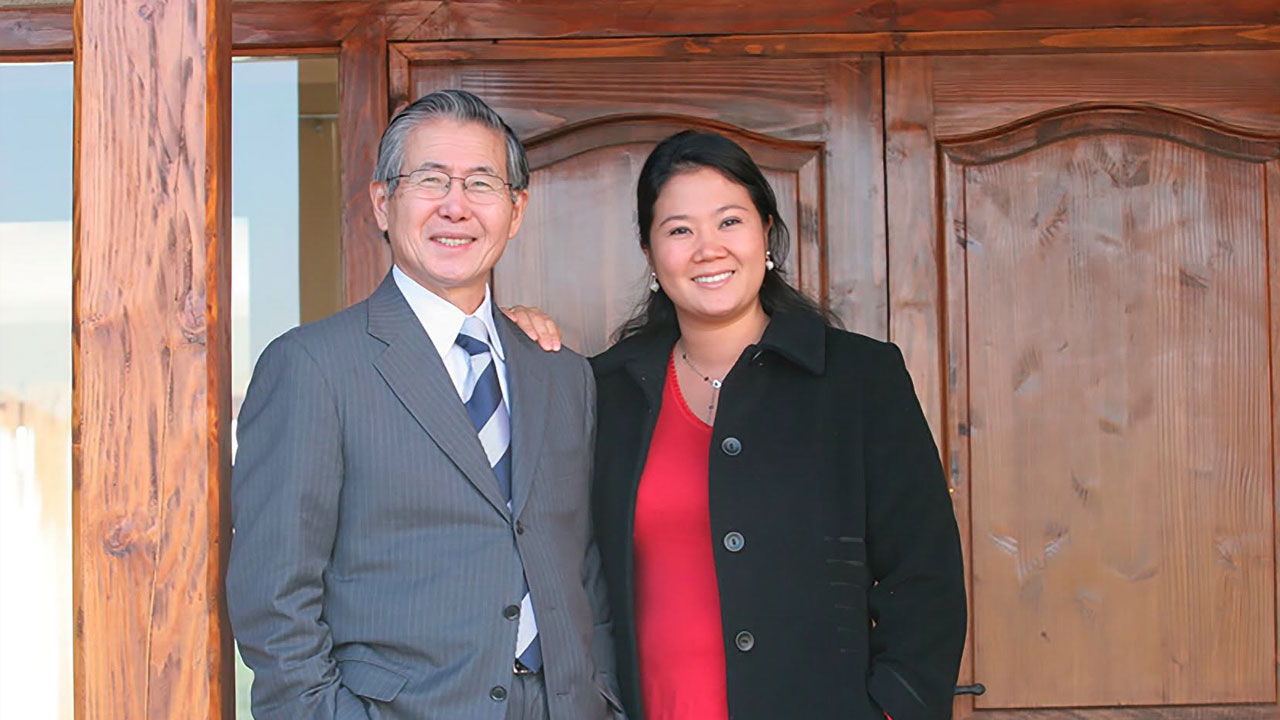 Keiko Fujimori recuerda a Alberto Fujimori en el día de su juramentación presidencial